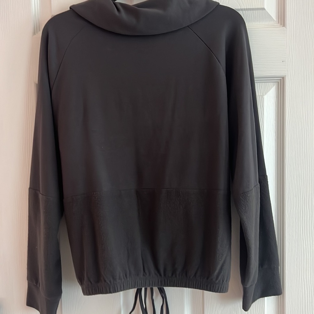 Rafaella Gray Asymmetrical neck super soft top with drawstring. NWOT Size XLP - Picture 5 of 5